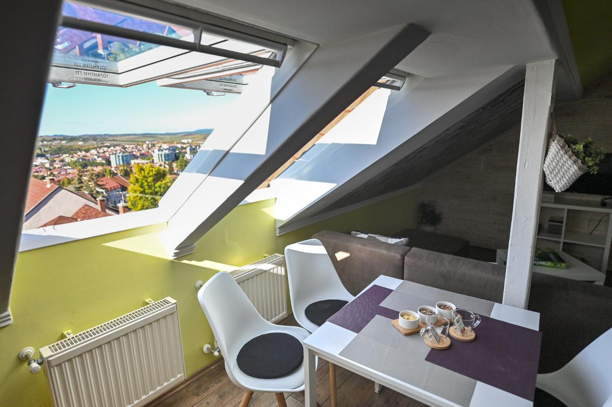 Bellavista 1 Apartman เอ็กเกอร์ ภายนอก รูปภาพ