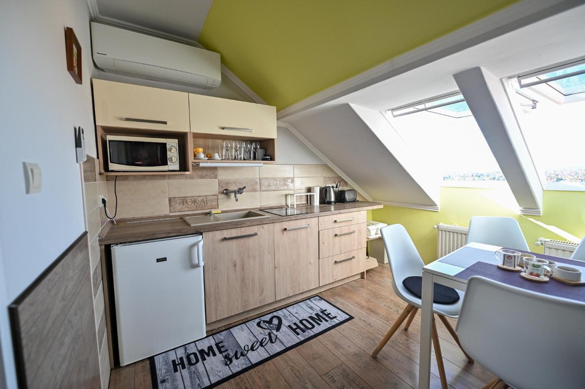 Bellavista 1 Apartman เอ็กเกอร์ ภายนอก รูปภาพ